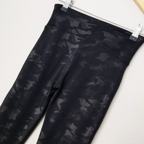 SPANX Faux Leather Camo Legging S High Waist Stretchy Disco Pants Black Slimming - Picture 7 of 10